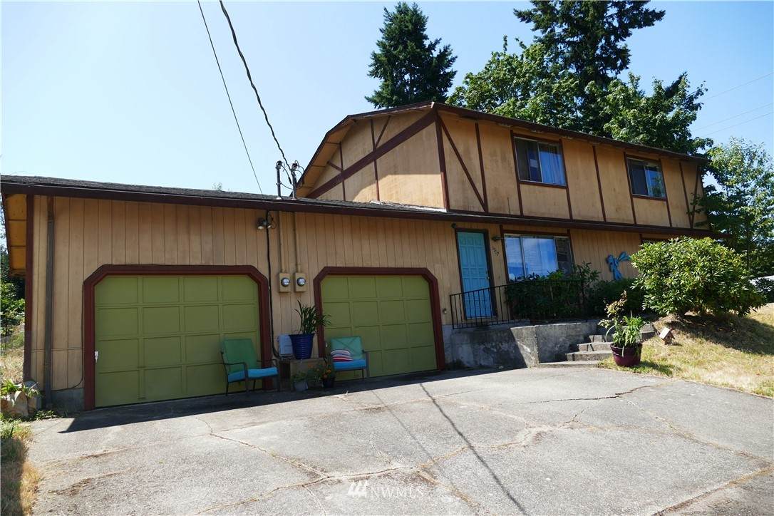 1305 Pine Avenue - Photo 1