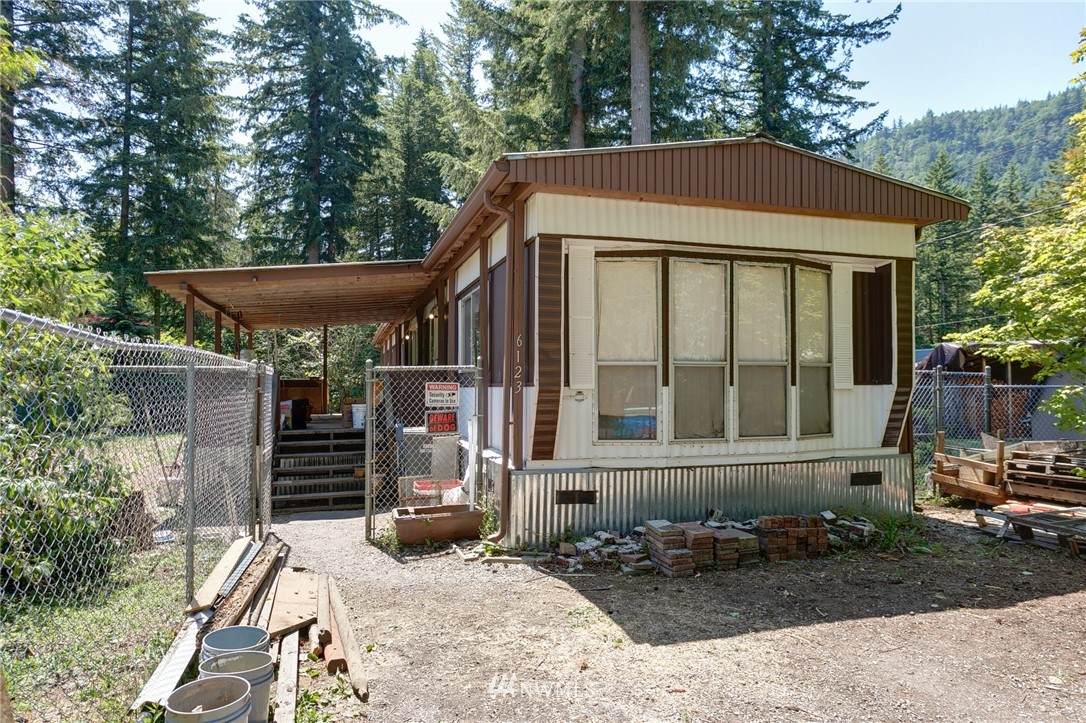 6123 Hawthorne Place - Photo 1