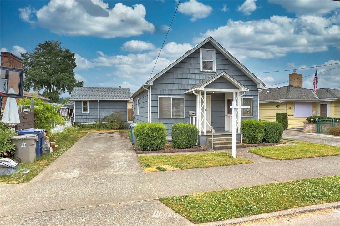 320 Williams Avenue - Photo 1
