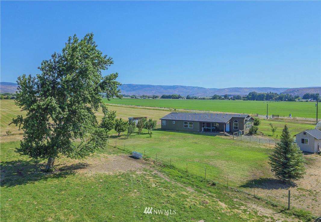 1901 Gilbert Road - Photo 1