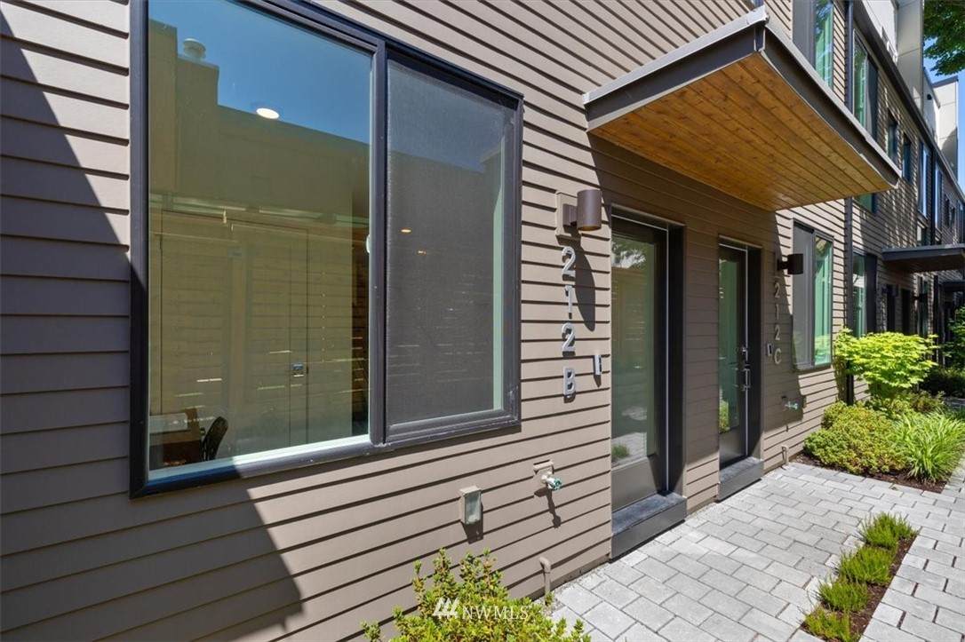 212 18th Avenue - Photo 1