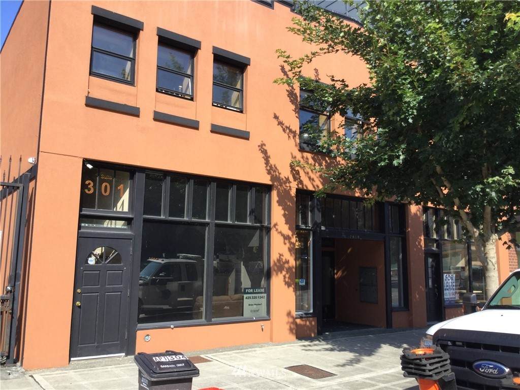 2808 Hoyt Avenue - Photo 1