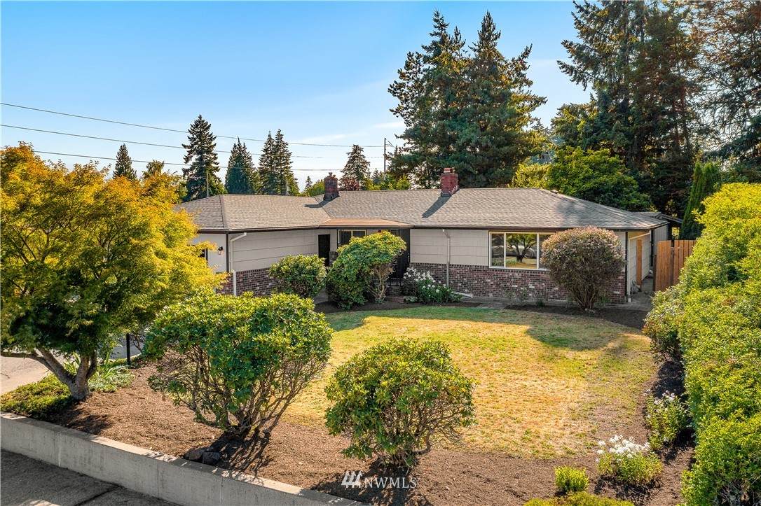 7028 L Street - Photo 1