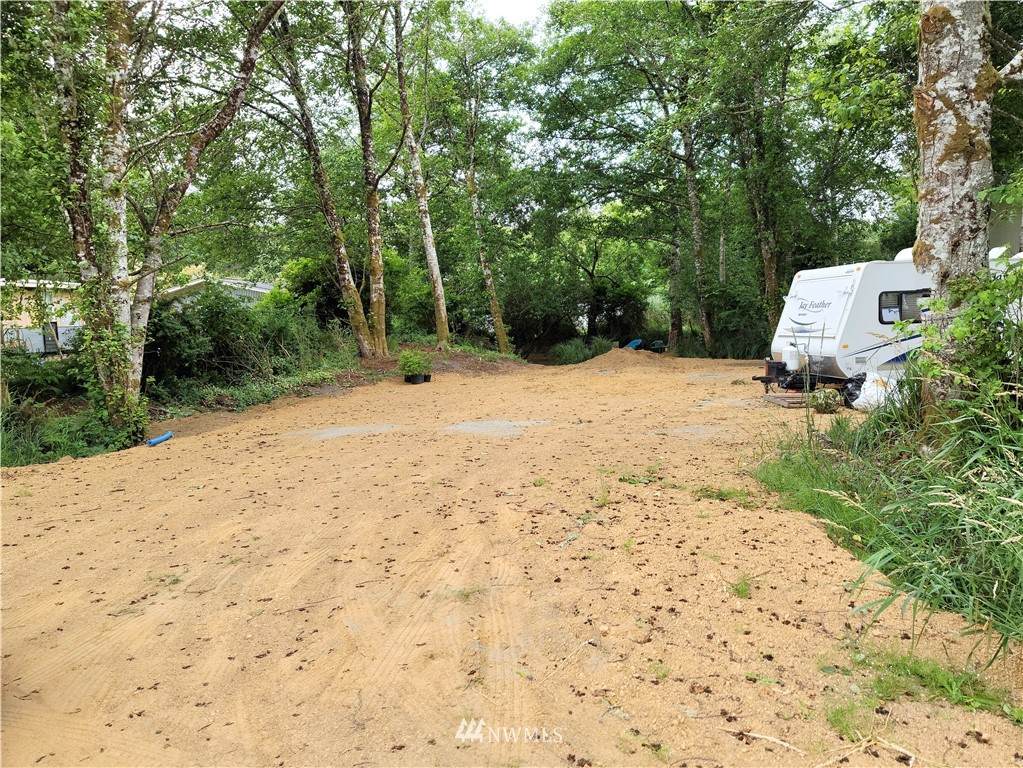 225 Rain St - Photo 1