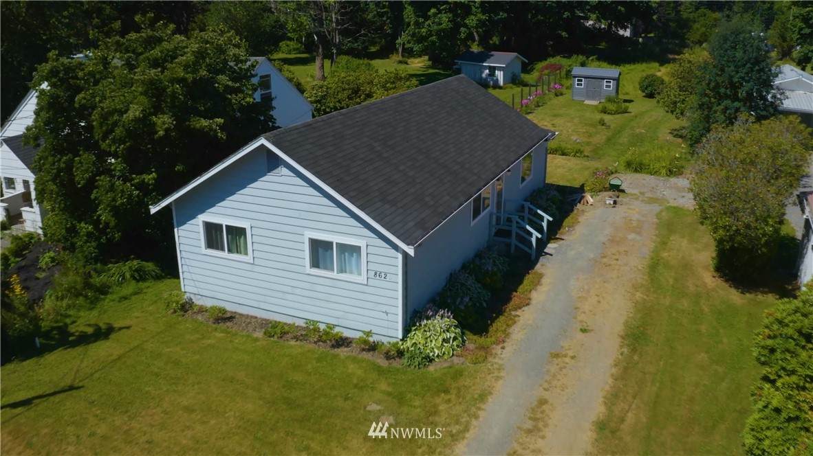8625 384th Avenue - Photo 1
