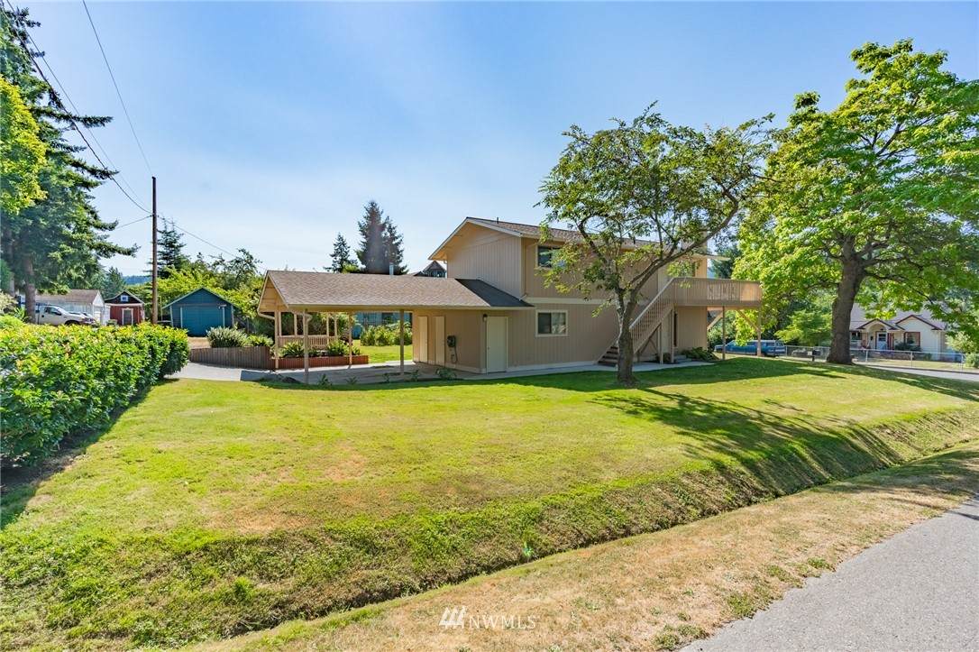1801 Wilson Avenue - Photo 1