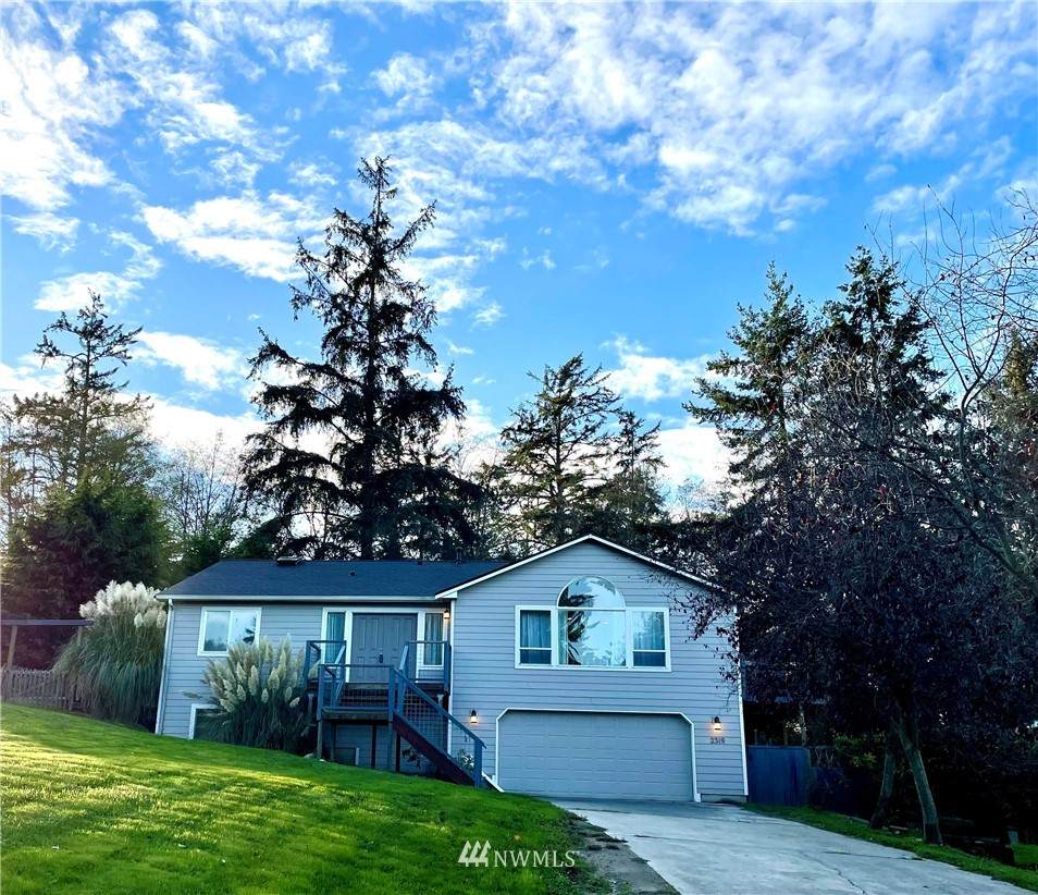 2319 Happy Lane - Photo 1