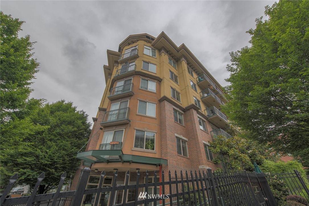 700 Denny Way - Photo 1