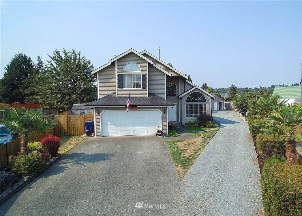 437 Hawthorne Avenue - Photo 1