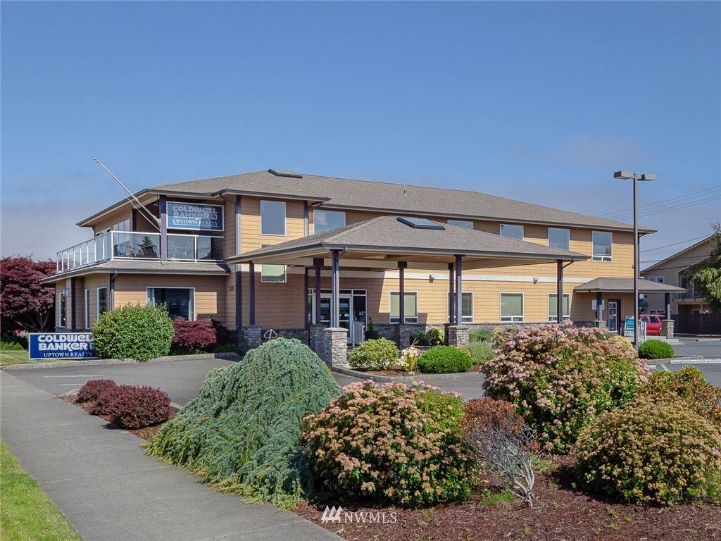1115 Front Street - Photo 1