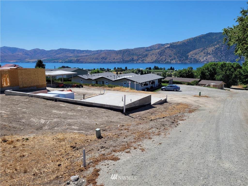 26 Wells Avenue - Photo 1