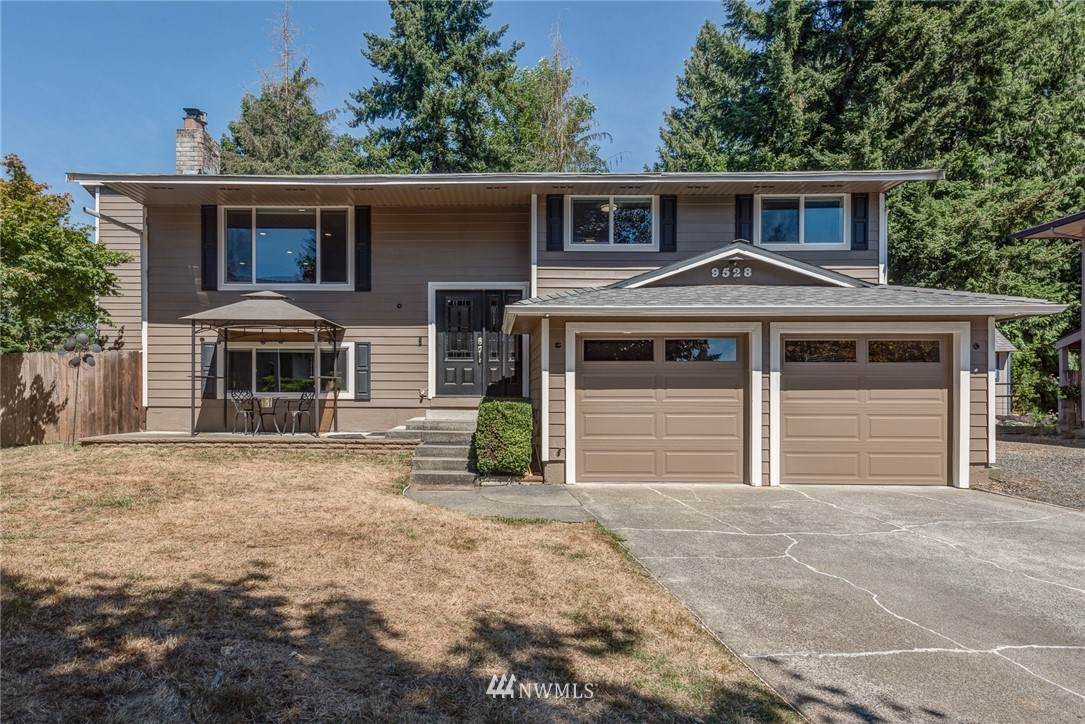 9528 62nd Drive - Photo 1
