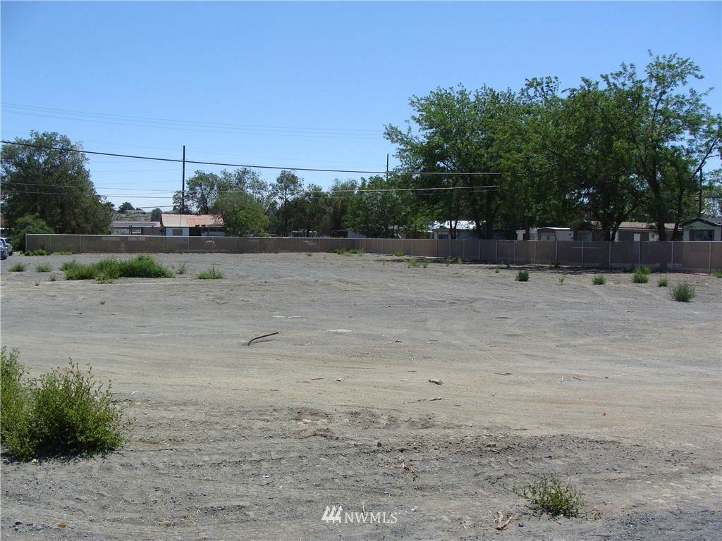 620 Basin Street - Photo 1