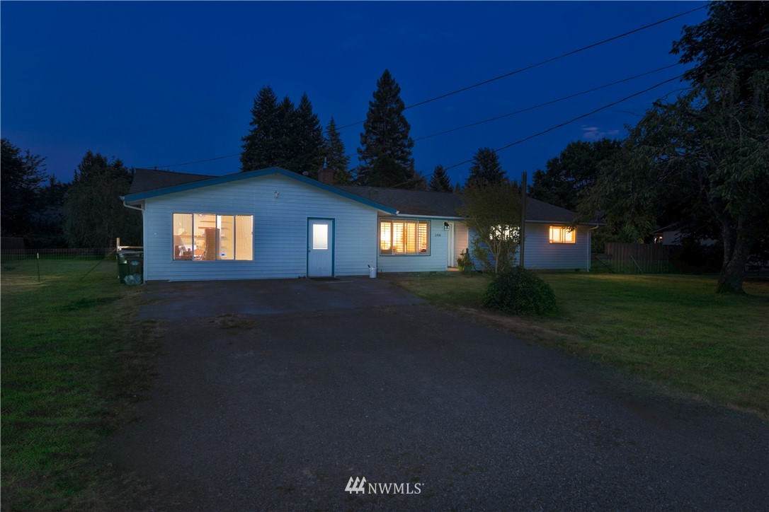 1406 Dogwood Street - Photo 1