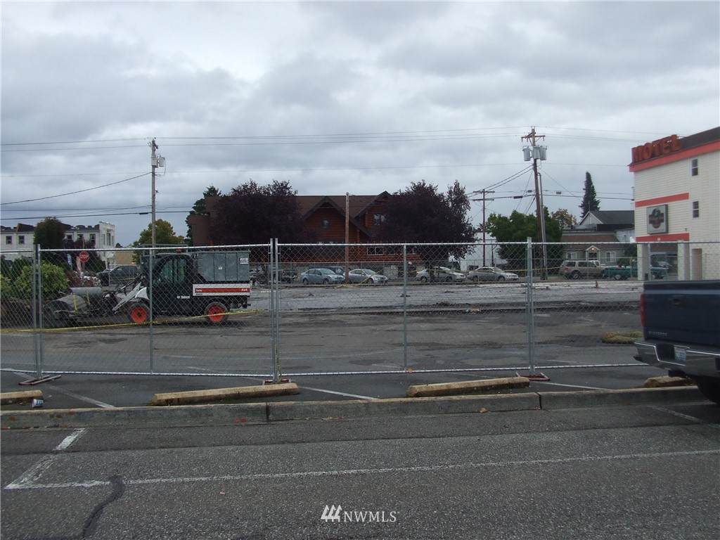 220 Ash Avenue - Photo 1