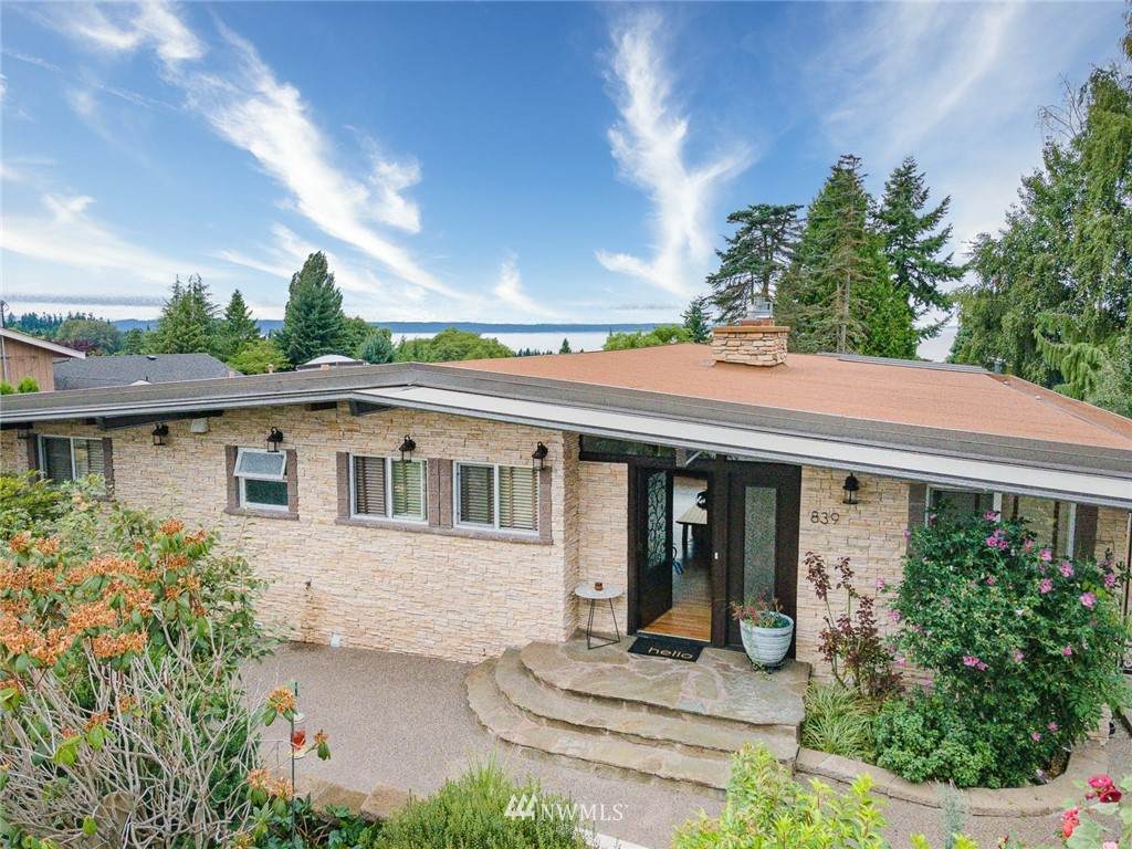 839 Elm Way - Photo 1