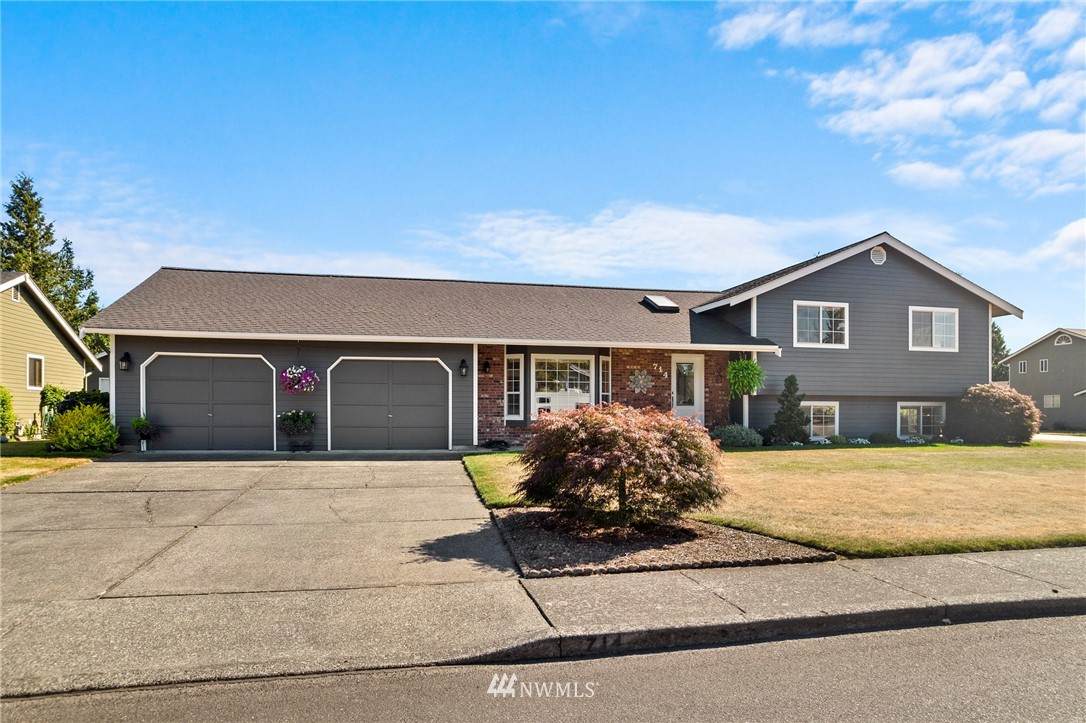 714 Vine Street - Photo 1