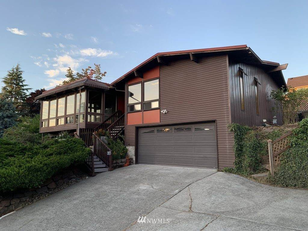 3533 67th Street - Photo 1
