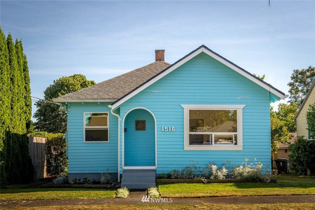 1516 42nd Street - Photo 1