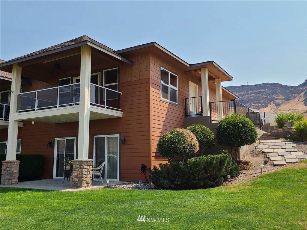 9088 Seahawk Lane - Photo 1