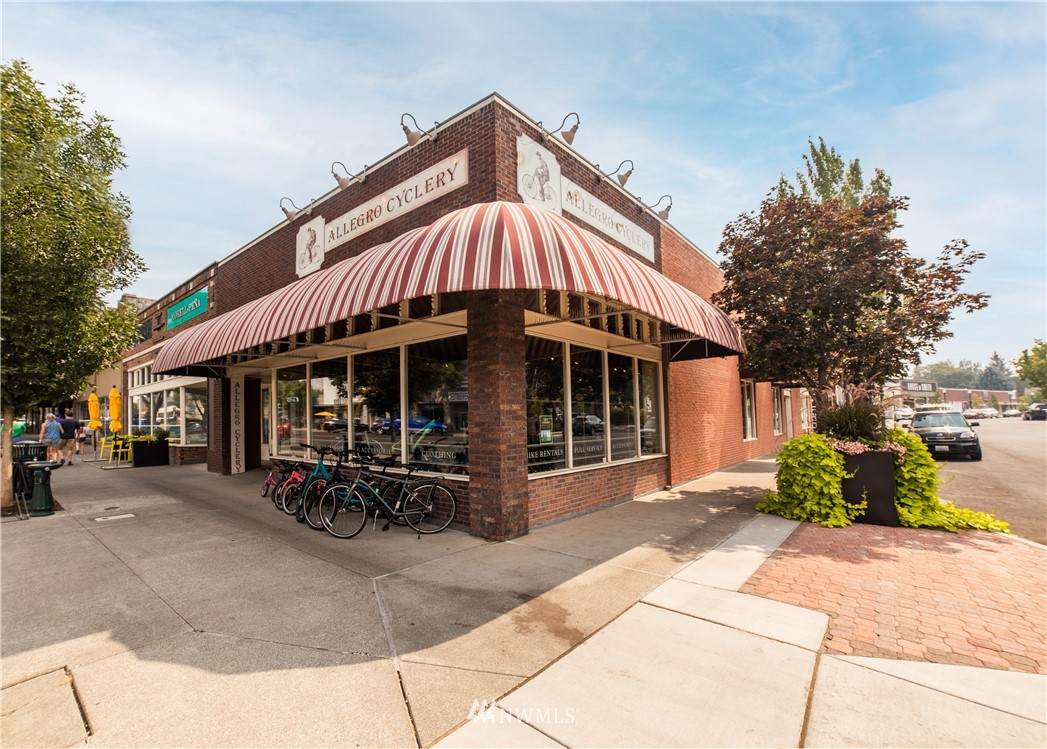 200 Main Street - Photo 1