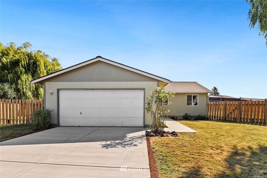 3950 Estate Drive - Photo 1