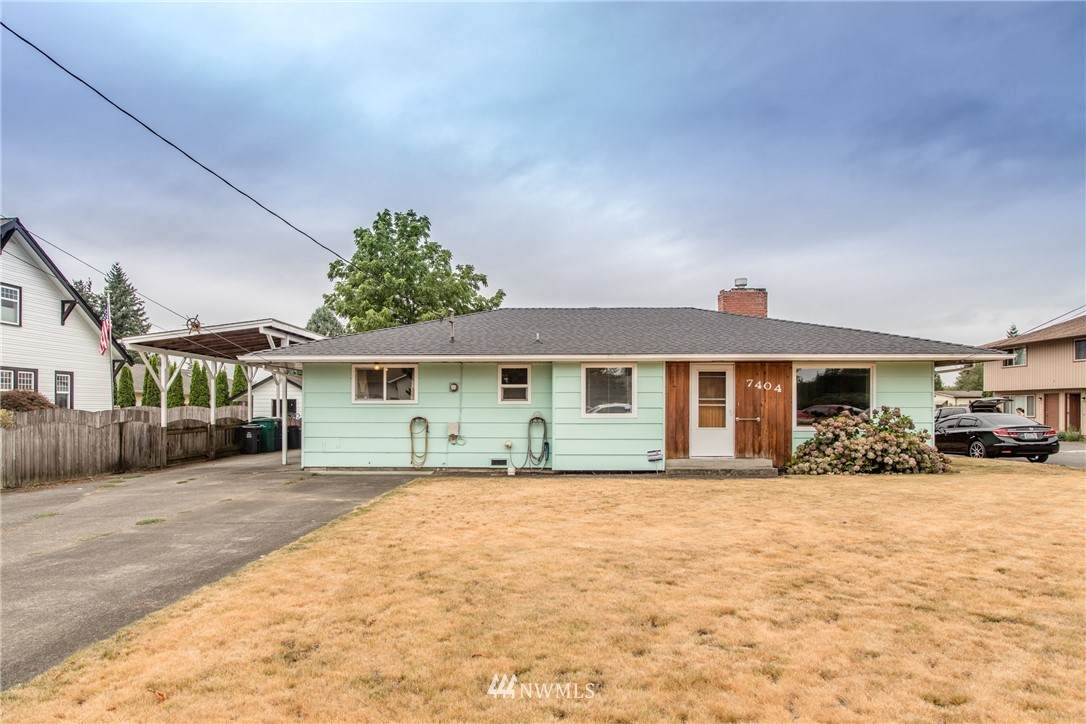 7404 47th Avenue - Photo 1