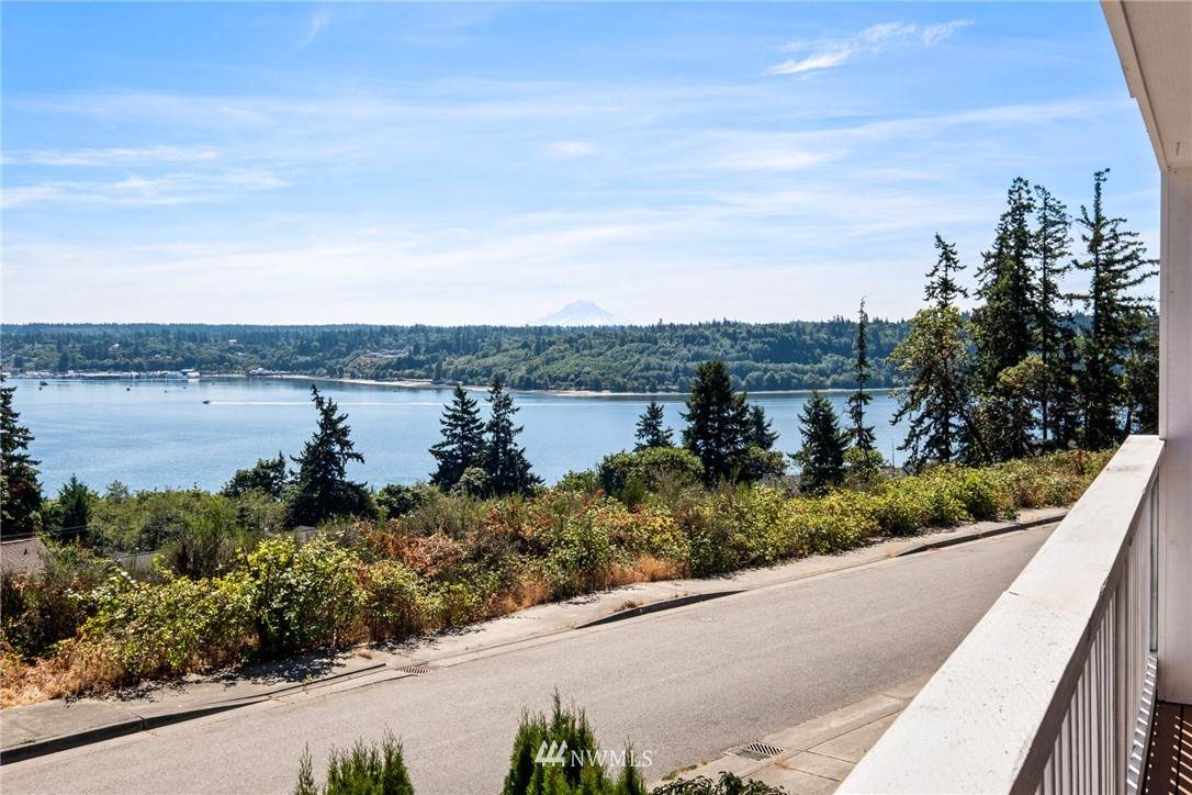 1641 Sound Ridge Drive - Photo 1