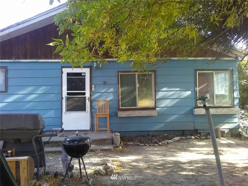 702 Garfield Street - Photo 1
