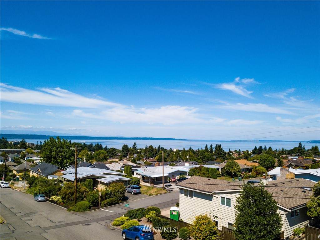 734 Fir Street - Photo 1