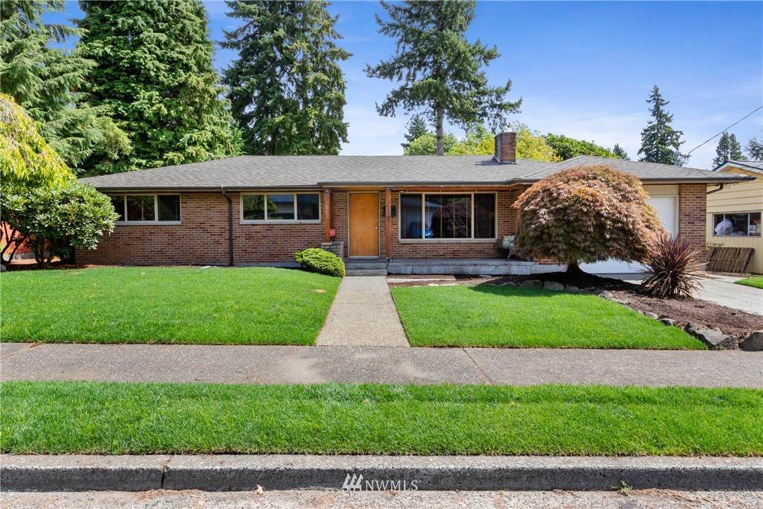 1013 Villard Street - Photo 1