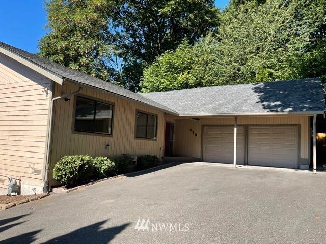 418 Kennebeck Avenue - Photo 1