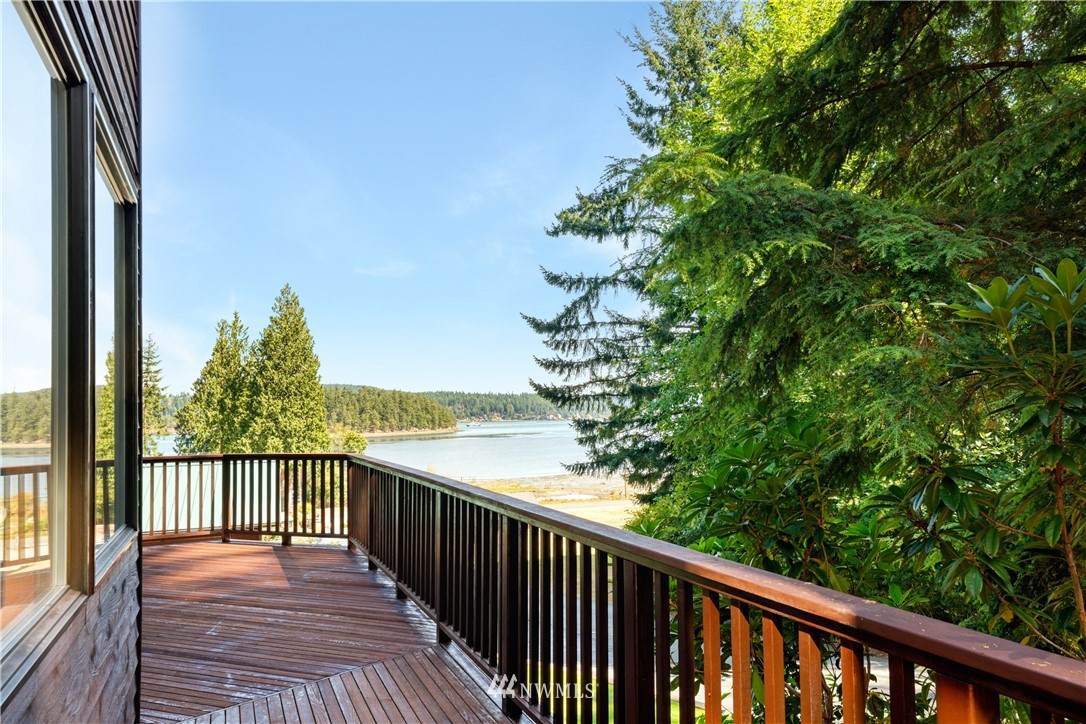 5131 Bayview Lane - Photo 1