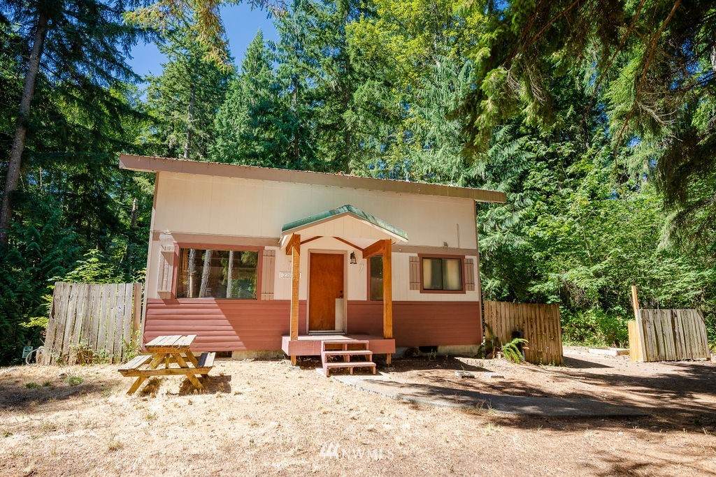 22635 Brookside Court - Photo 1
