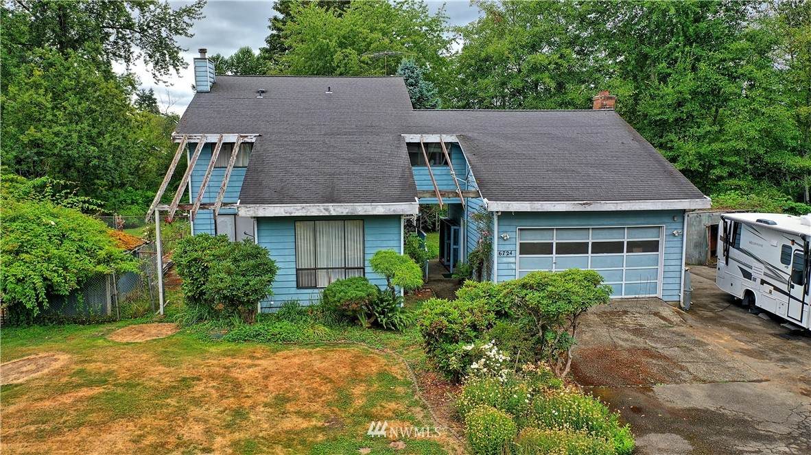 6724 Interurban Boulevard - Photo 1