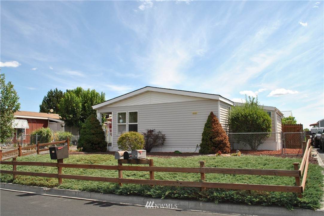 360 6th Avenue - Photo 1