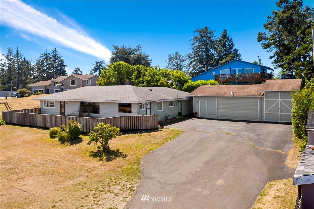 611 Montesano Street - Photo 1