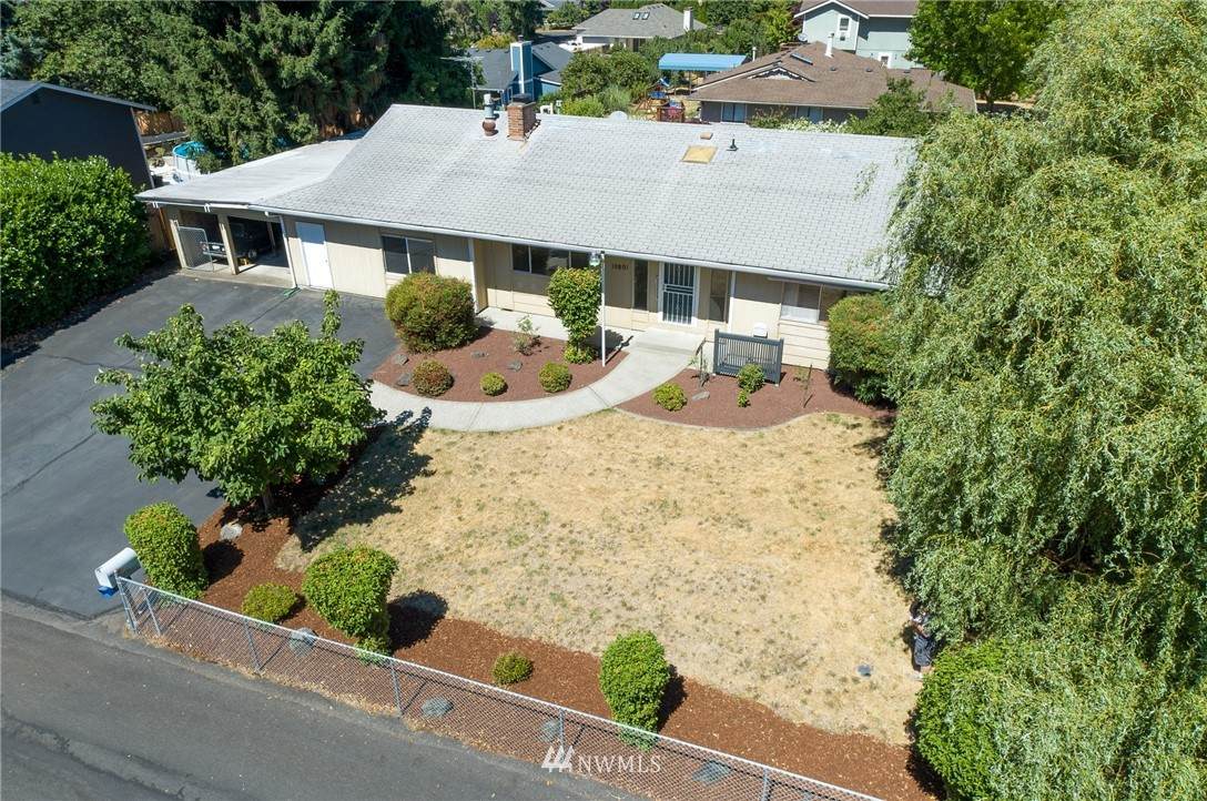 10801 98th Street - Photo 1