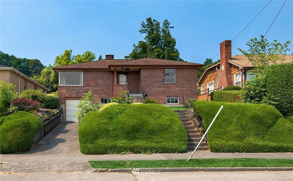 2807 21st Avenue - Photo 1