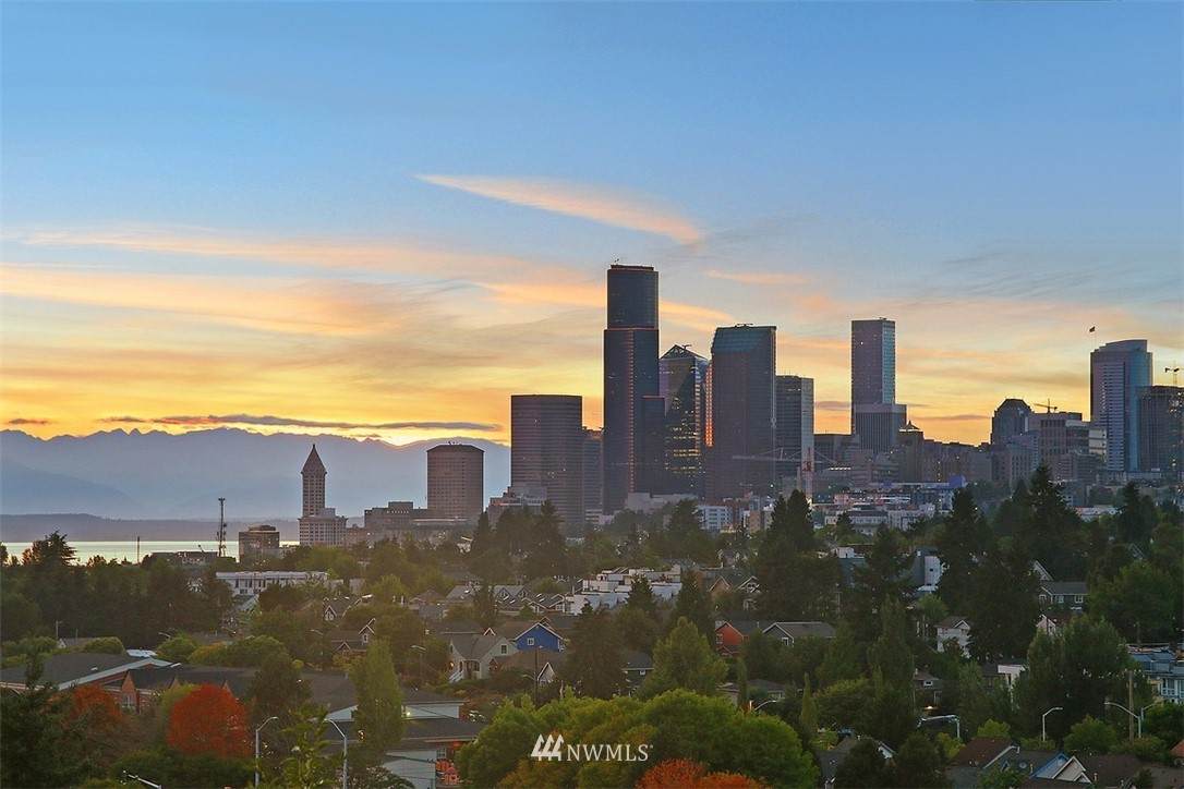 1513 31st Avenue - Photo 1