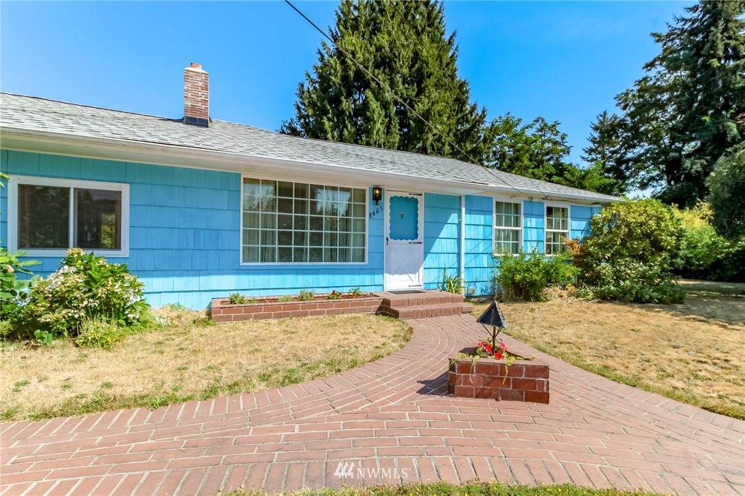 8405 30th Street - Photo 1