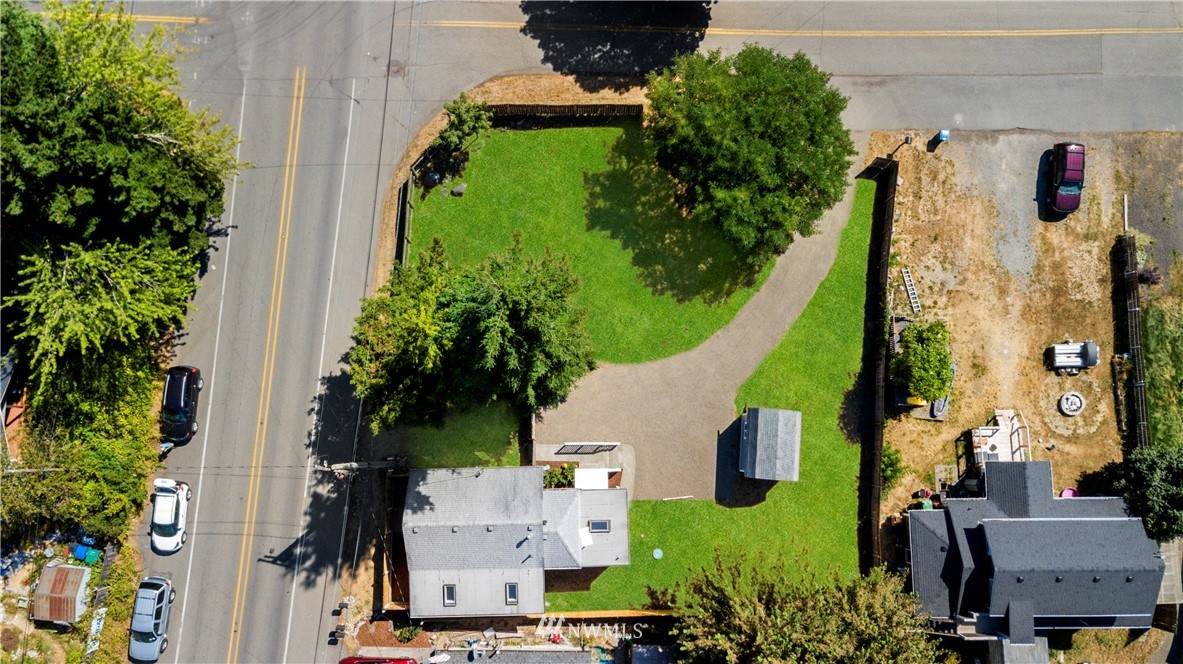 315 Bremerton Boulevard - Photo 1