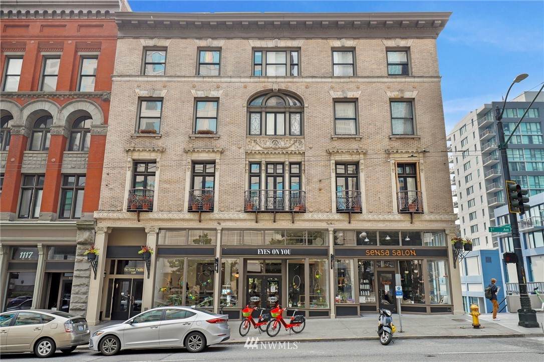 1119 1st Avenue - Photo 1