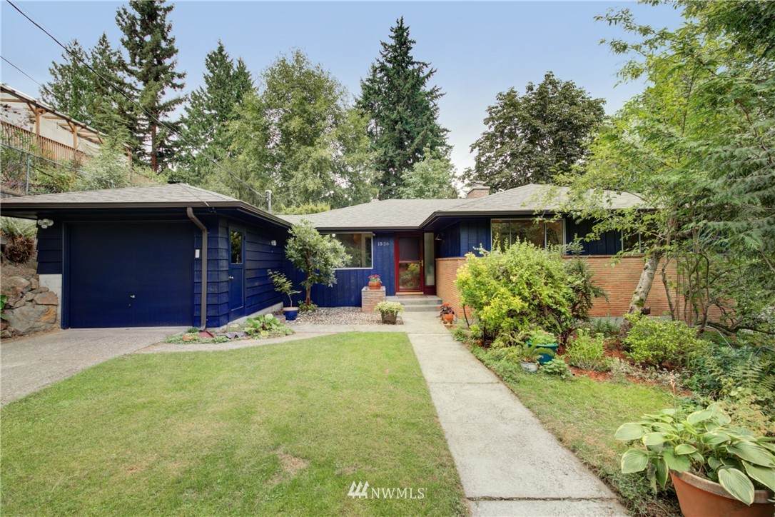 1526 100th Street - Photo 1