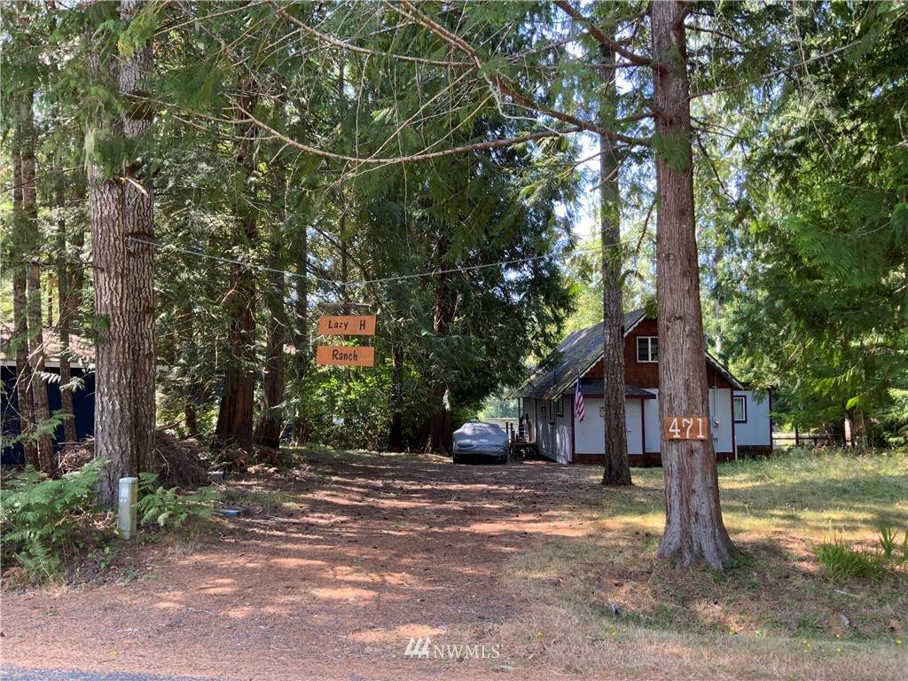 471 Lakeshore Drive - Photo 1