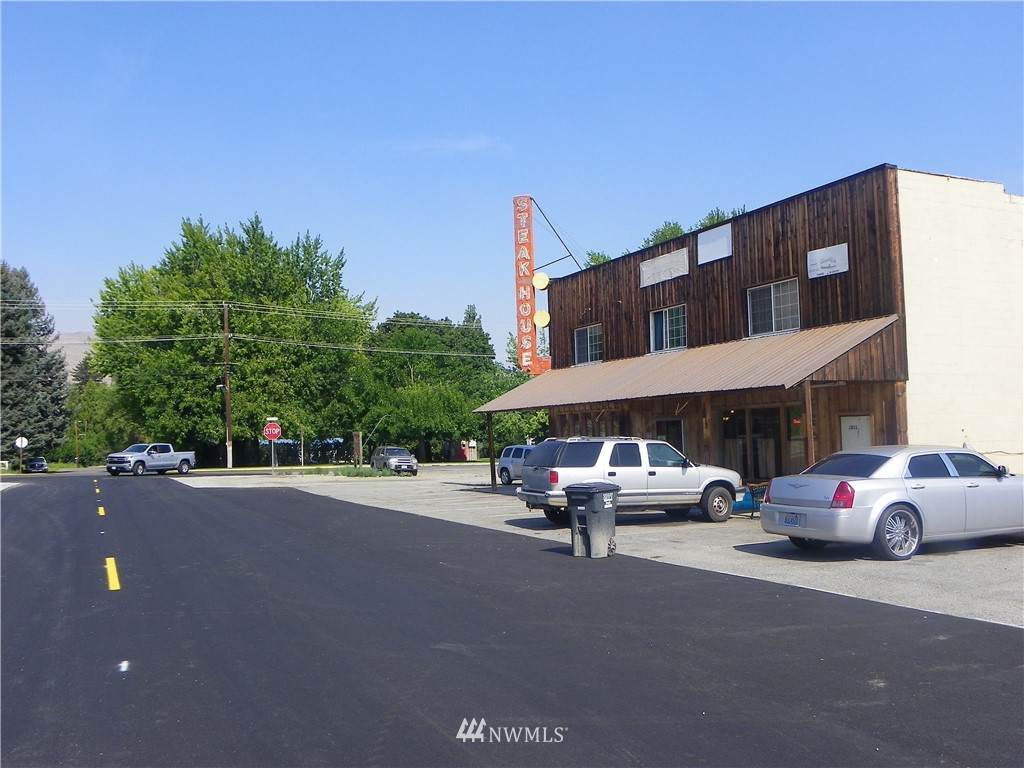 1011 Foster Avenue - Photo 1