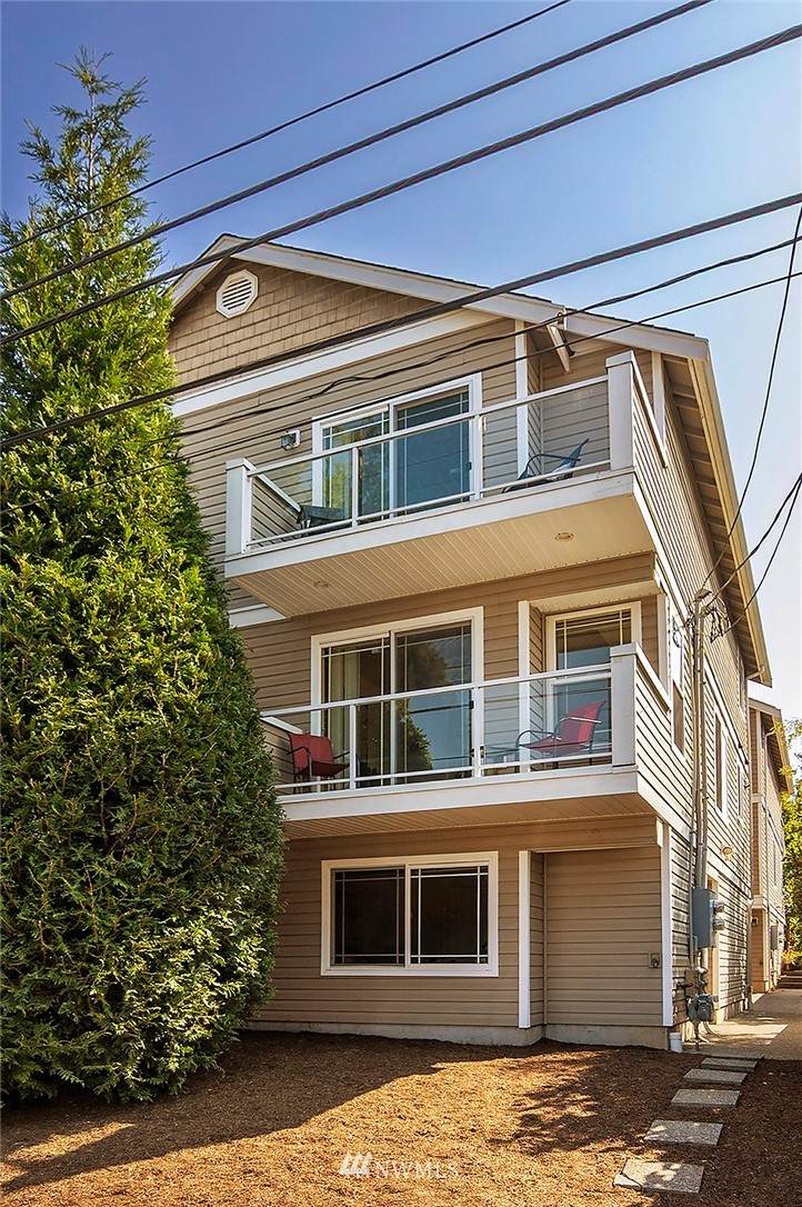 6331 42nd Street - Photo 1