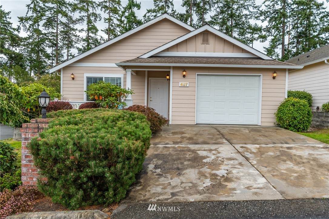 497 12th Loop - Photo 1