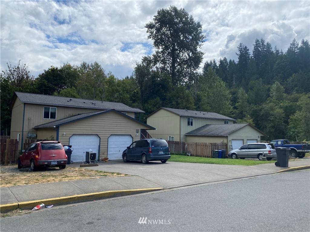110 Pacific Court - Photo 1
