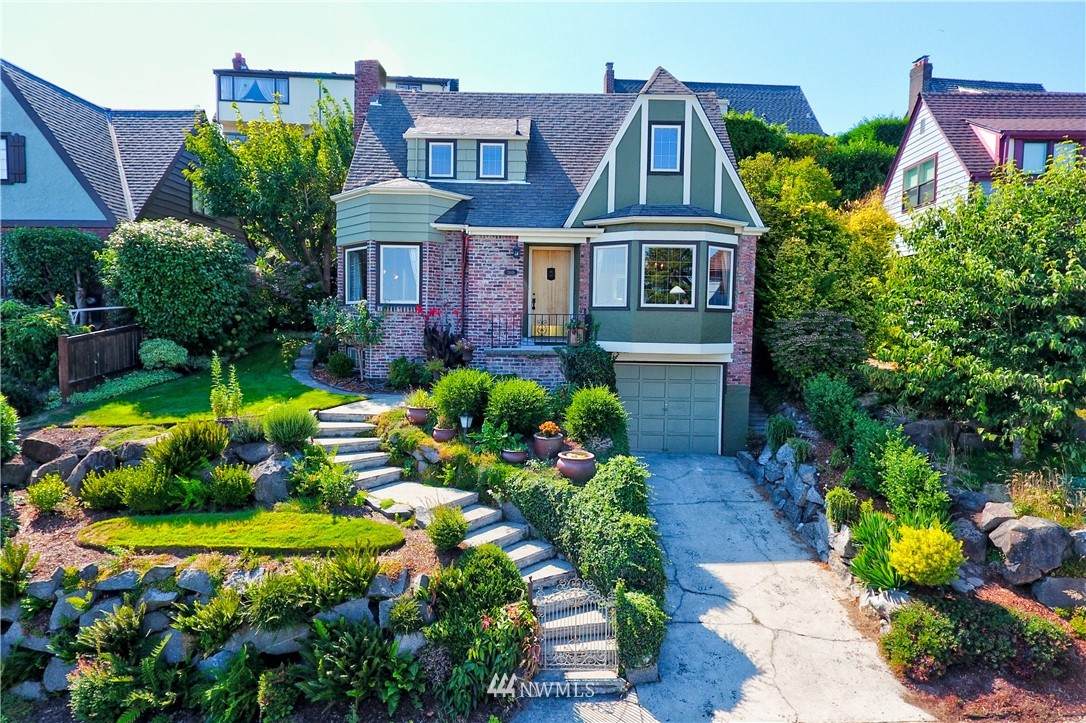 2449 36th Avenue - Photo 1